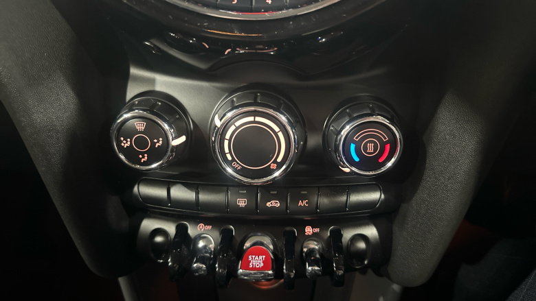 MINI Hatchback 1.5 Cooper Classic II 3dr Petrol Hatchback